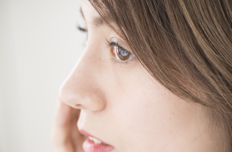 鼻が低い、大きいなど…自分の鼻を変えたいとお悩みの方へ